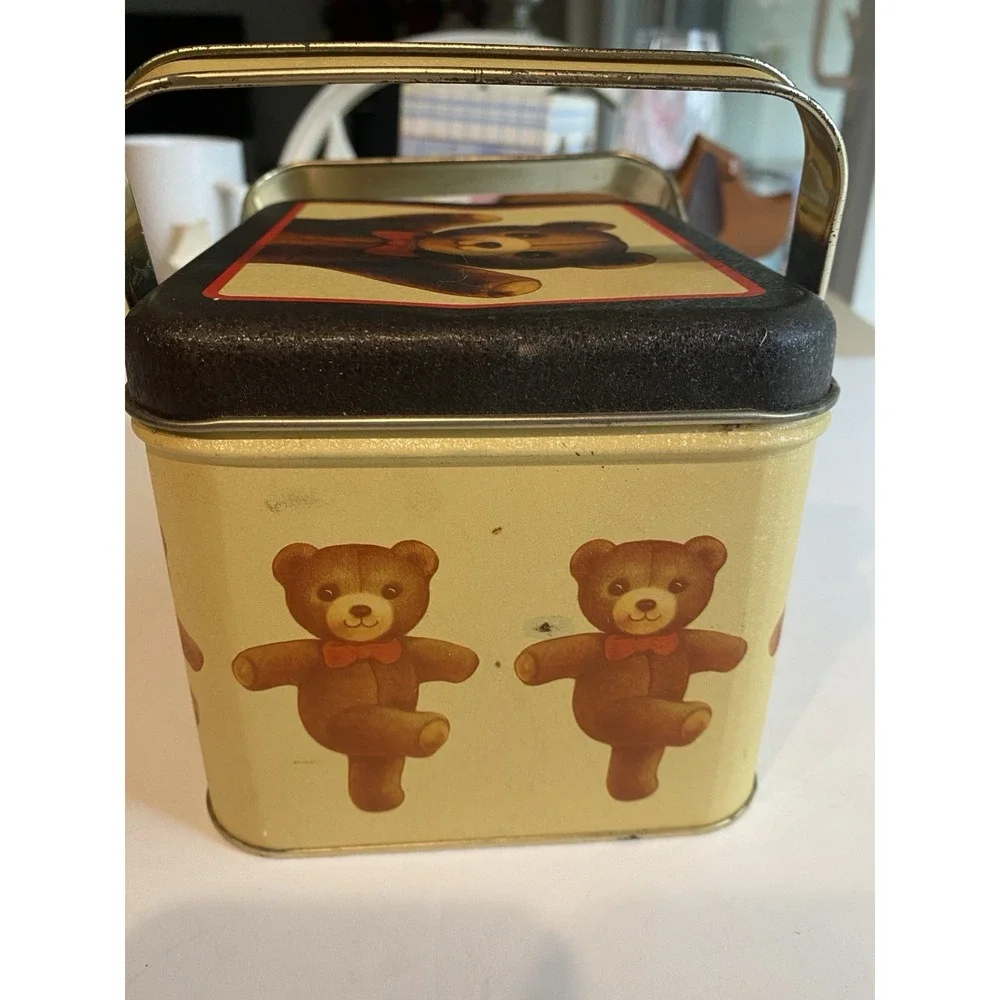 Vintage 1983 Teddy Bear Tin Box with Handles Design by‎ Bristol Ware 80's